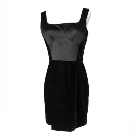 Topshop Dresses & Skirts - TOP SHOP VELVET LITTLE BLACK DRESS NWT SIZE 8